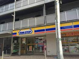 コンビニ　ミニストップ 高輪3丁目店（コンビニ）まで382m