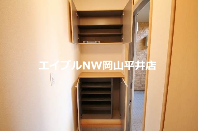 玄関　シューズボックス