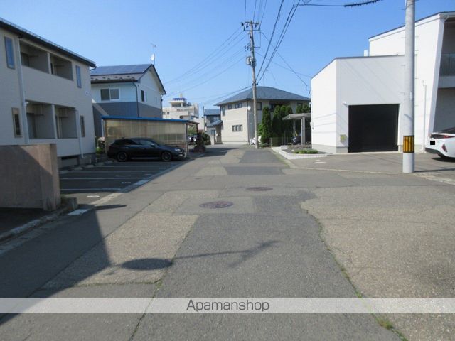その他　周辺道路（その他）まで0m