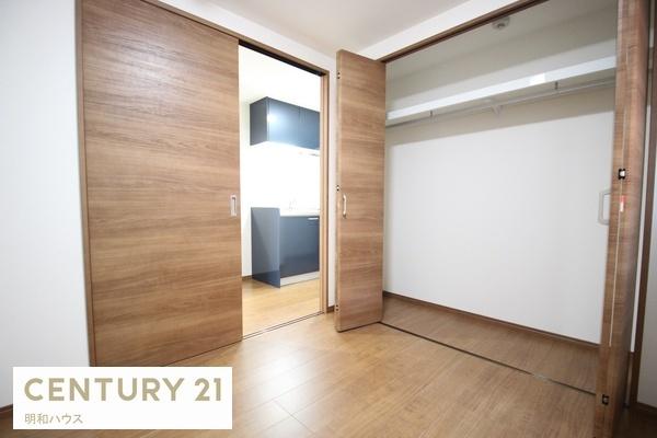 収納　【参考】105号室の写真（反転タイプ）