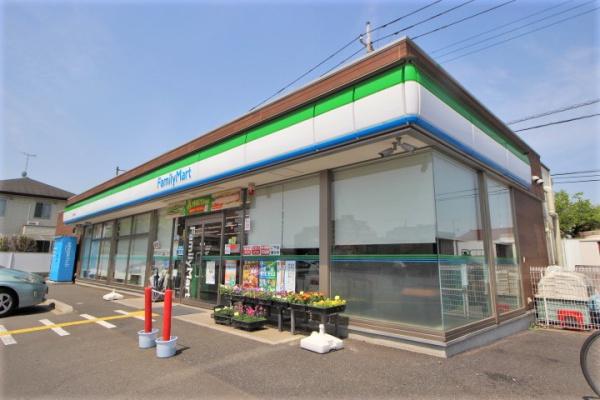 コンビニ　ファミリーマート若葉駅西店（コンビニ）まで616m