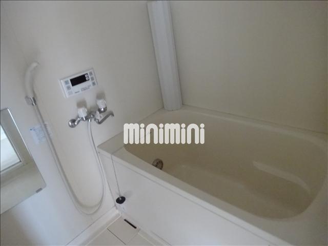 バス・シャワールーム　お風呂は追炊き機能付きです。