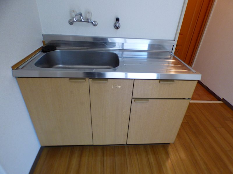 キッチン　別部屋のお写真です。ご参考までに！