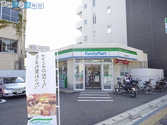 コンビニ　ファミリーマート新潟医学町通店（コンビニ）まで181m