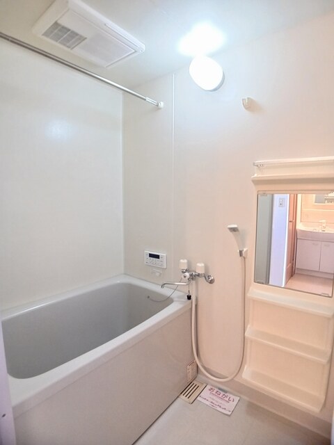 バス・シャワールーム　バス