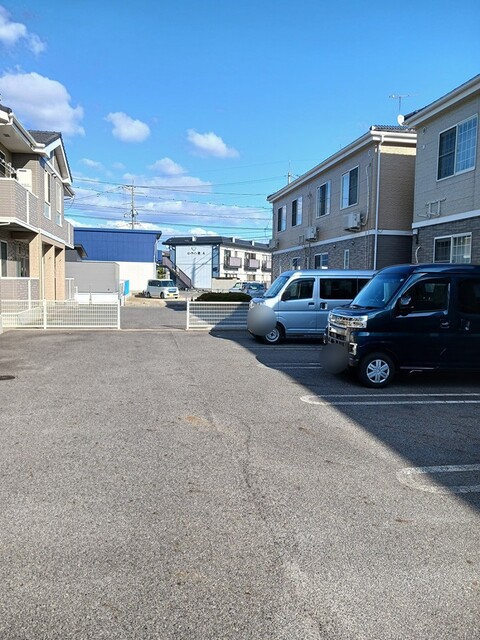 駐車場　駐車場