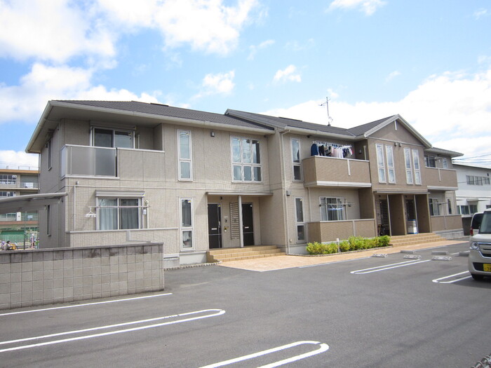 建物外観　グランディール・軽量鉄骨造