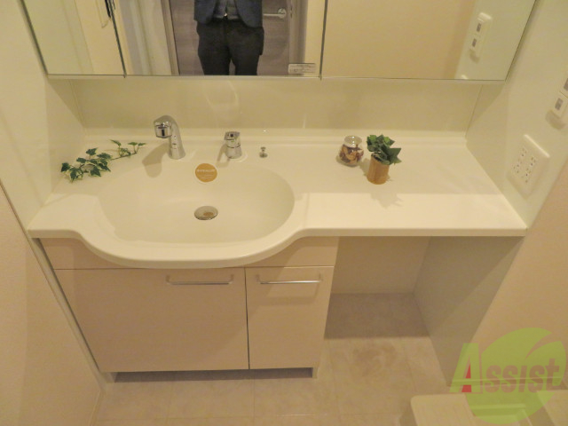 洗面設備　洗面台は独立していて、使いやすそうです。