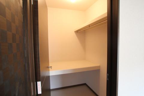 収納　ウォークインクローゼット