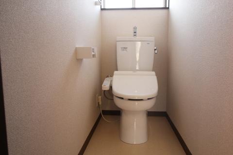 トイレ　温水洗浄暖房便座