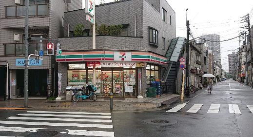 コンビニ　セブンイレブン南千住６丁目店（コンビニ）まで311m