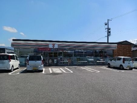 コンビニ　セブンイレブン 佐久平駅南店（コンビニ）まで831m