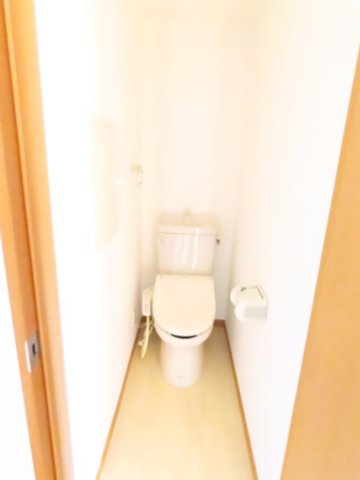 トイレ　※別号室の参考写真