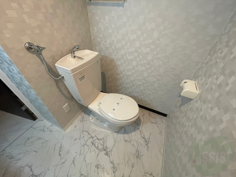 トイレ　こちらはトイレです。清潔感があり、安心して使用できます。