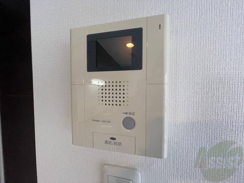セキュリティ　ＴＶモニター付インターホンです。来客者の顔が見えるので安心！