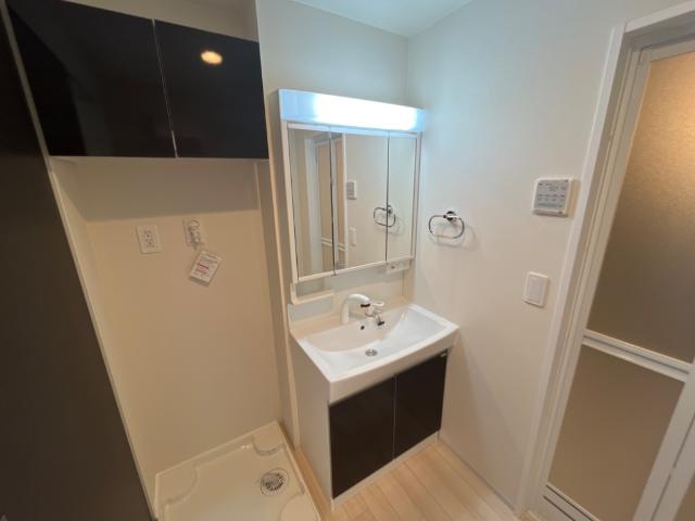 洗面設備　洗髪洗面化粧台