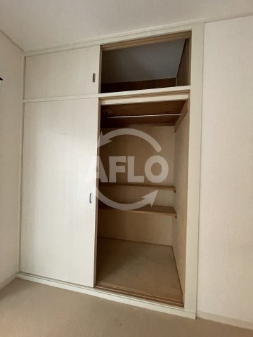 収納　シャトー西梅田マンション　押入