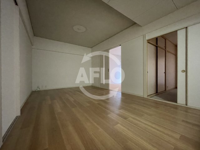 居室・リビング　シャトー西梅田マンション　リビング