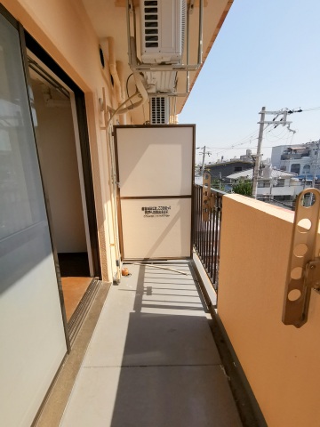 バルコニー　東向きで日当りの良いバルコニー