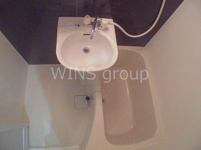 バス・シャワールーム　キレイな浴室で毎日の疲れを癒して下さい