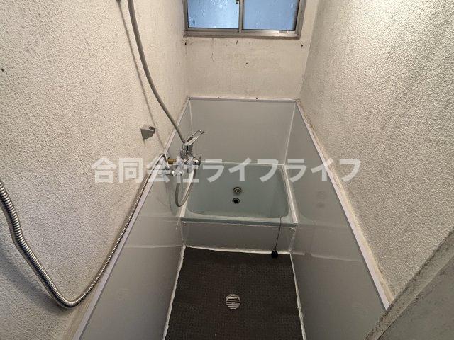 バス・シャワールーム　落ち着いた玄関です