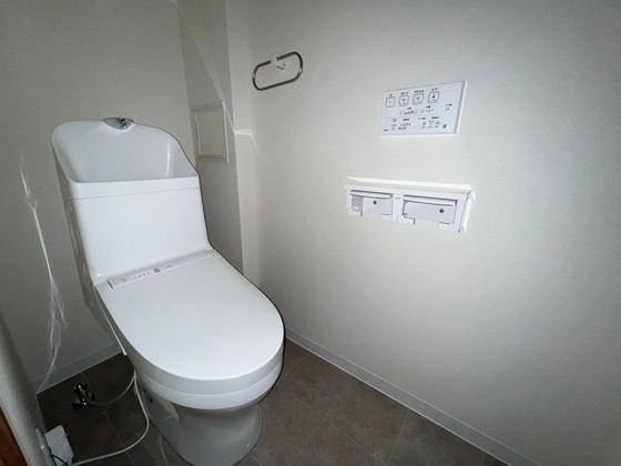 トイレ　※別の部屋の写真です