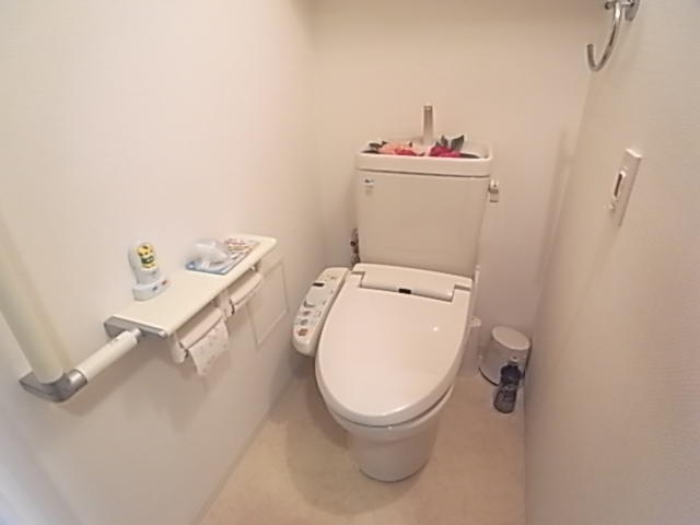 トイレ　※同物件別部屋の写真です。