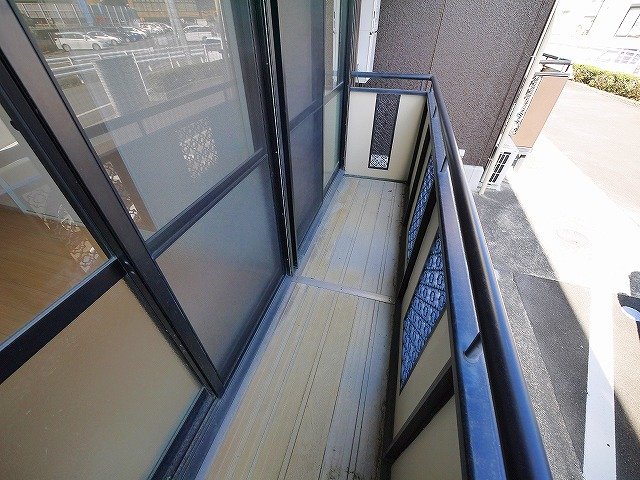 バルコニー　お洗濯などに活躍するバルコニー