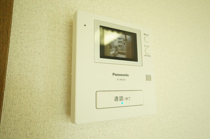 セキュリティ　モニター付きインターホンで防犯面もばっちり！