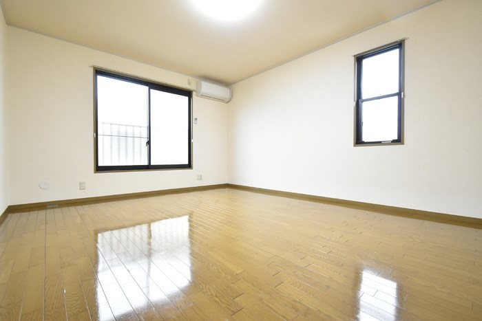 その他部屋・スペース　10帖洋室、エアコン完備◎