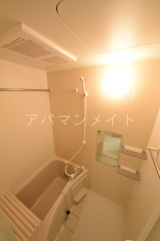 バス・シャワールーム　落ち着いた空間のお風呂です