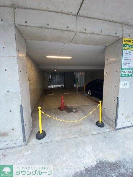 駐車場　駐車場