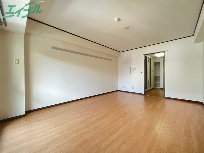 居室・リビング　同型参考写真