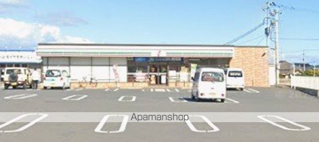コンビニ　セブンイレブン（コンビニ）まで950m