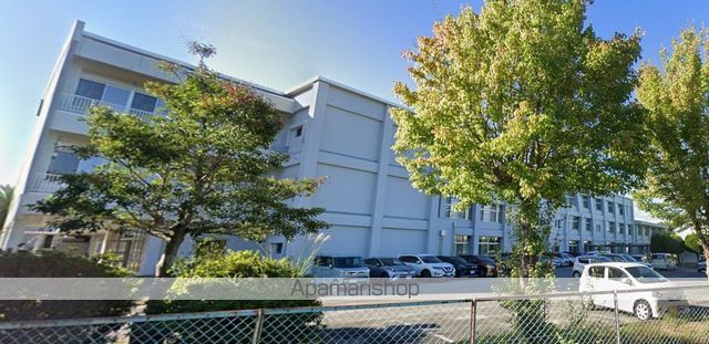 中学校　宇佐市立西部中学校（中学校）まで750m