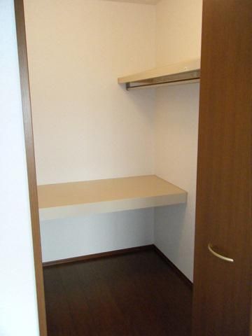 収納　Ｗクローゼット２箇所あり