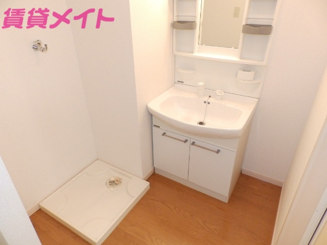 洗面設備　同型参考写真