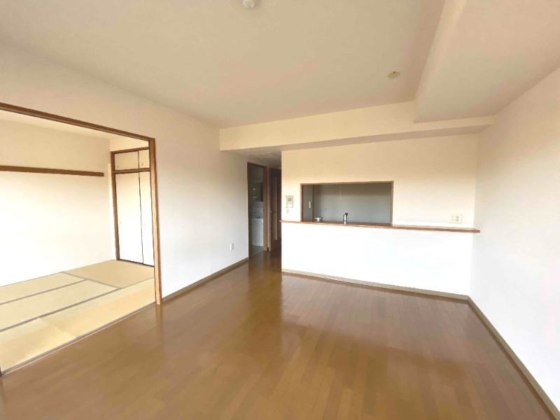 居室・リビング　※反転タイプのお部屋になります