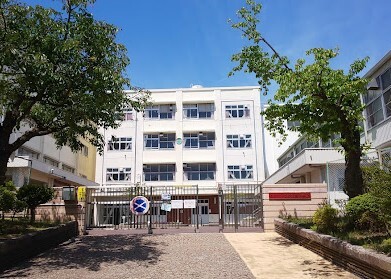 小学校　横浜市立さわの里小学校（小学校）まで675m