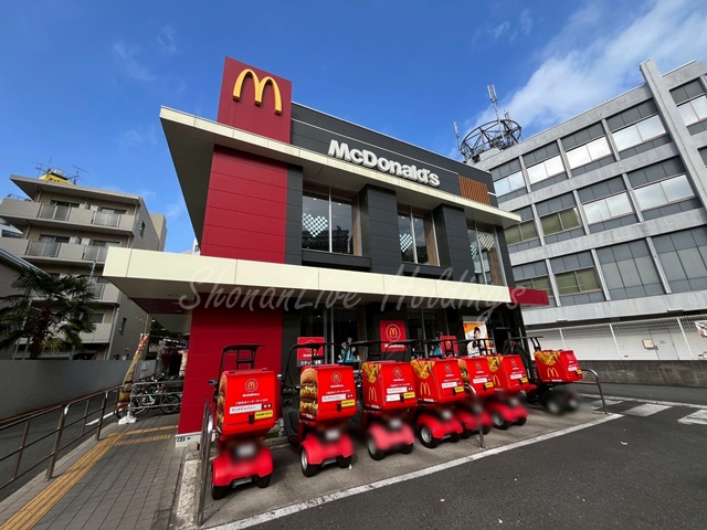 飲食店　マクドナルド 15号鶴見店（飲食店）まで469m