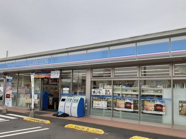 コンビニ　ローソン国分広瀬店（コンビニ）まで750m