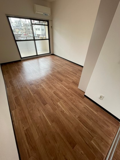 居室・リビング　※別部屋の写真です