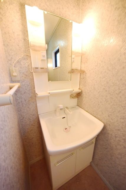 洗面設備　★嬉しい独立洗面台完備★