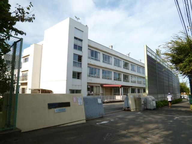 小学校　多摩第二小学校（小学校）まで374m