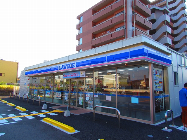 コンビニ　ローソン 泉佐野市場西三丁目店（コンビニ）まで352m