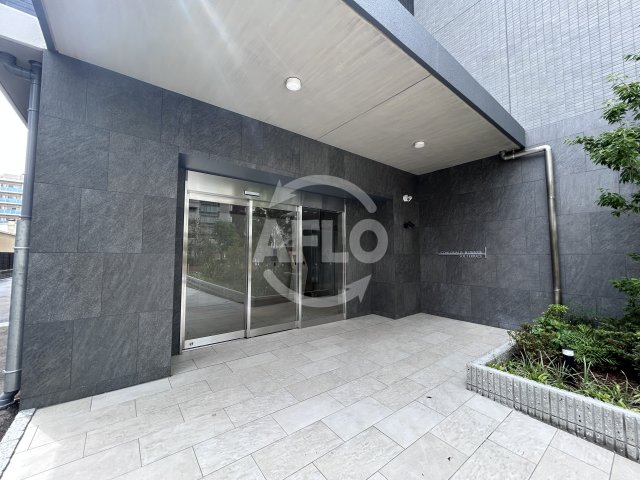 エントランス　コンフォリア・リヴ新大阪西宮原ソルテラス　エントランス