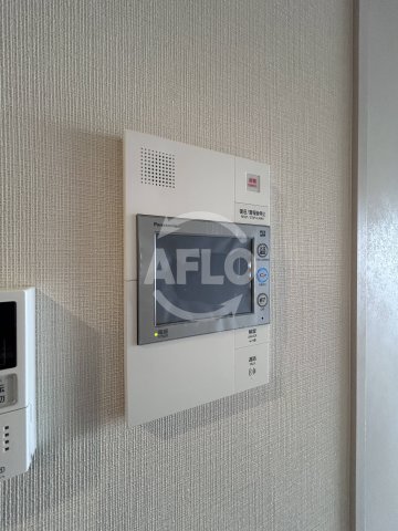 セキュリティ　コンフォリア・リヴ新大阪西宮原ソルテラス　モニター付きインタ