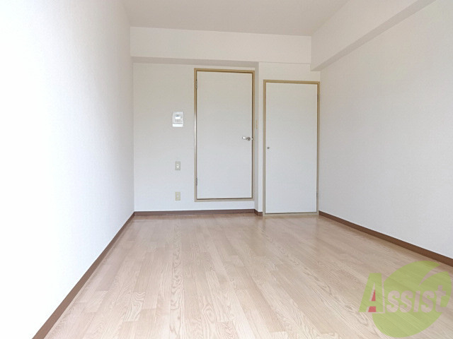 トイレ　耐久性に優れたクッションフロアー。見た目はフローリングです