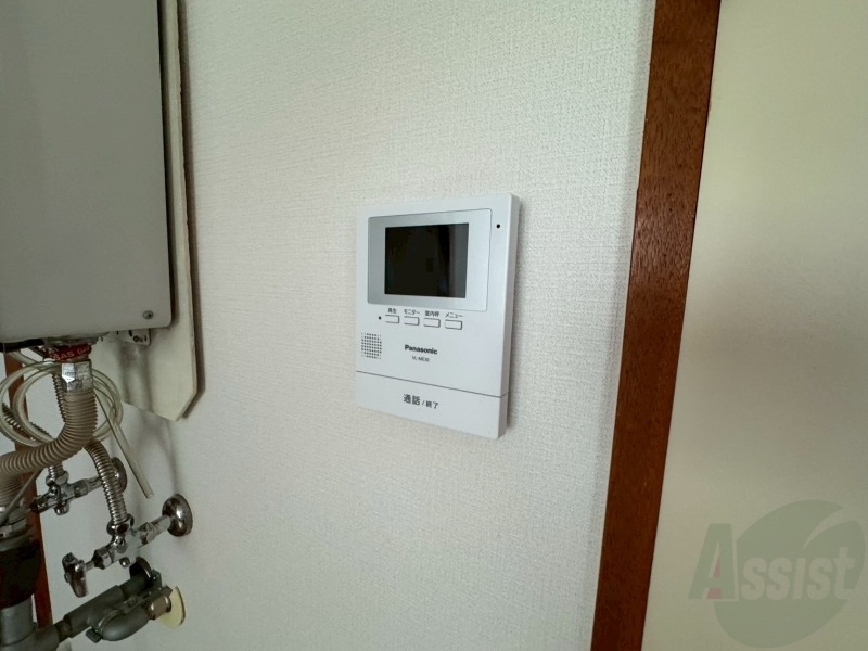 セキュリティ　ＴＶモニター付インターホンです。来客者の顔が見えるので安心！