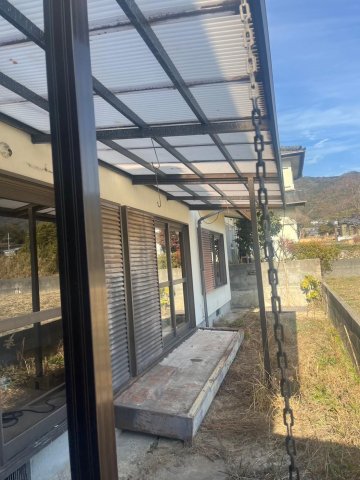 庭　日当たり良好！ガーデニングも楽しめる屋根付き専用庭です。